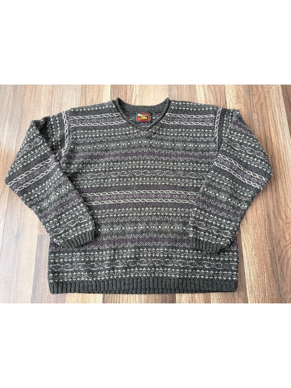 Alps Women's Fair Isle Sweater Medium Gray Purple V-Neck Wool Blend Vintage
